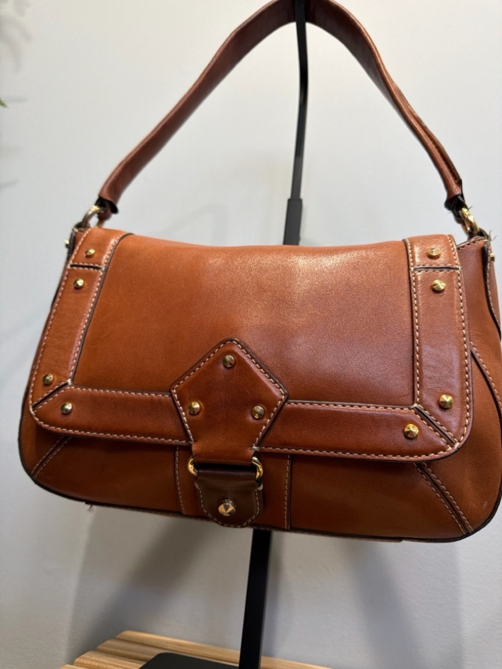 NWT! Cole Haan Vintage Cognac Leather Shoulder Bag Studded Buckle Flap Y2K Luxe - Picture 3 of 8